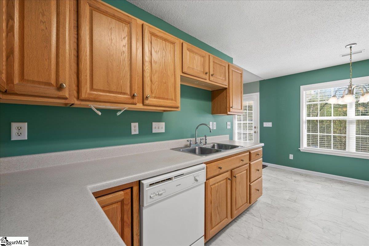 601 Cardinal Woods Way Easley, SC 29642 - Photo 30 of 38