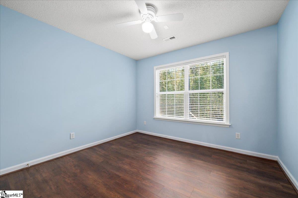 601 Cardinal Woods Way Easley, SC 29642 - Photo 3 of 38