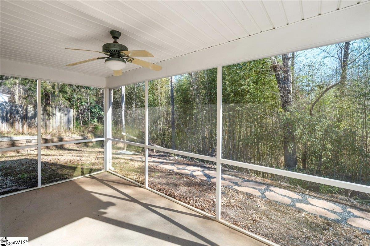 601 Cardinal Woods Way Easley, SC 29642 - Photo 33 of 38