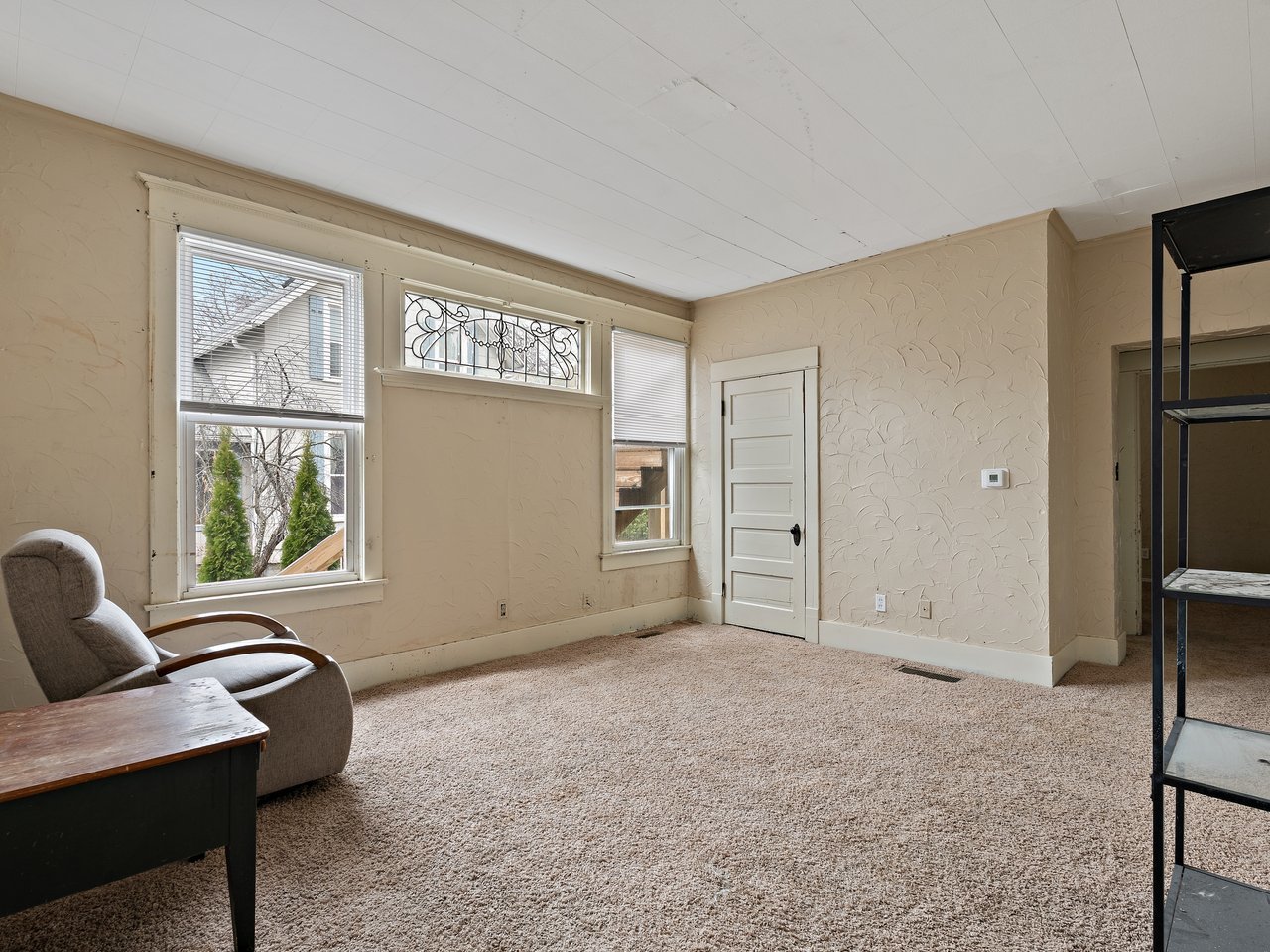 1546 12th Avenue Moline, IL 61265 - Photo 11 of 32 a workspace with a window