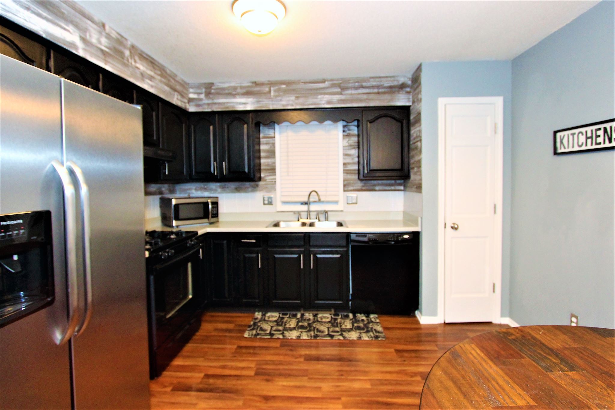 9726 Mariners Ridge Drive Fort Wayne, IN 46819 - Photo 7 of 26