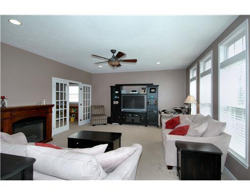 5032 Venice Road Pittsburgh, PA 15209 - Photo 7 of 18 Den/Family/Great Room.