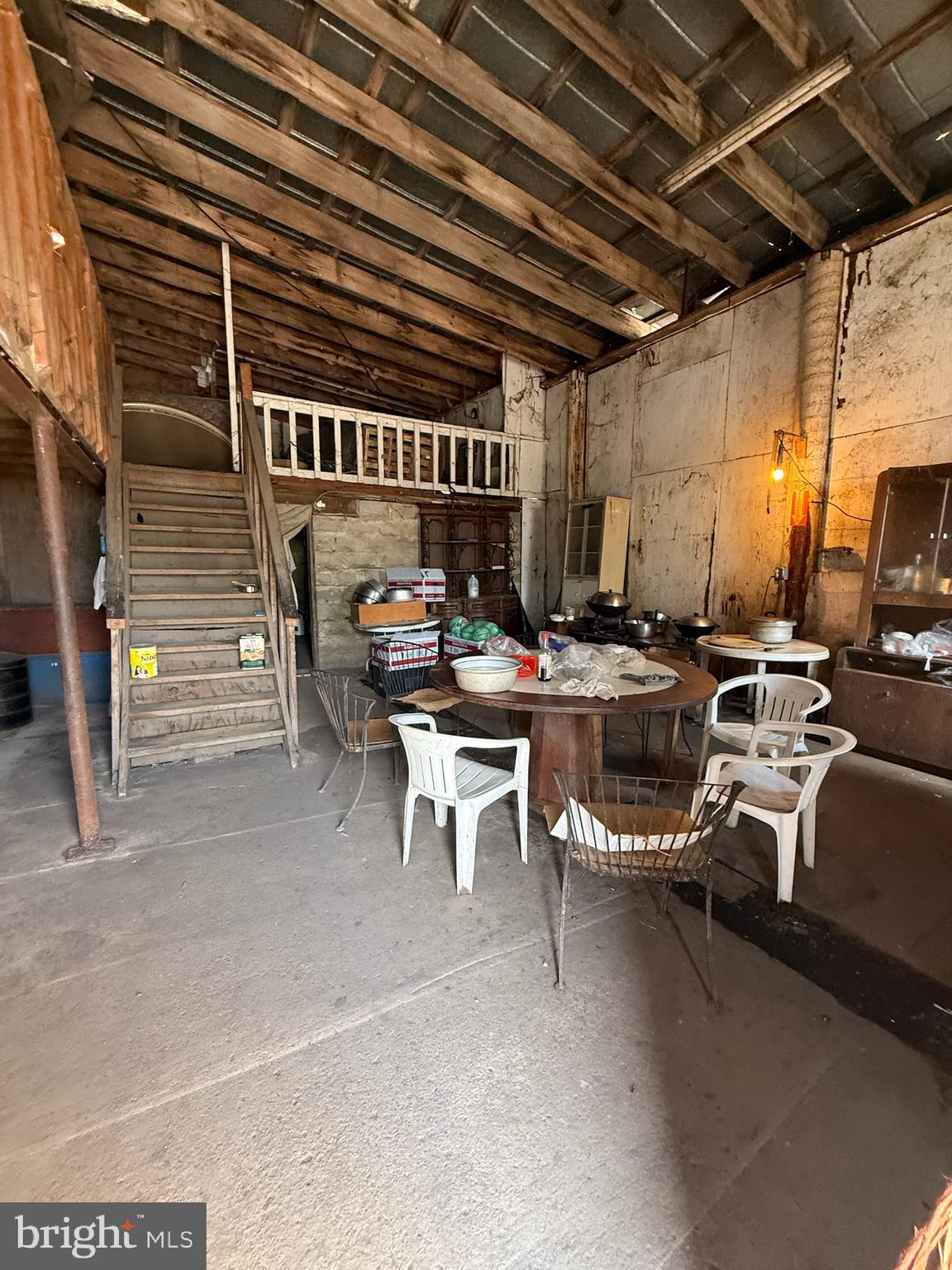 427 Isaac Budd Road Southampton, NJ 08088 - Photo 10 of 12 a view of a patio with table and chairs