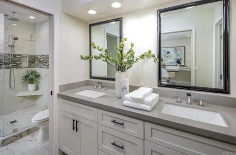 $950,000 | 2552 Navarra Drive, Unit F, Carlsbad, CA 92009