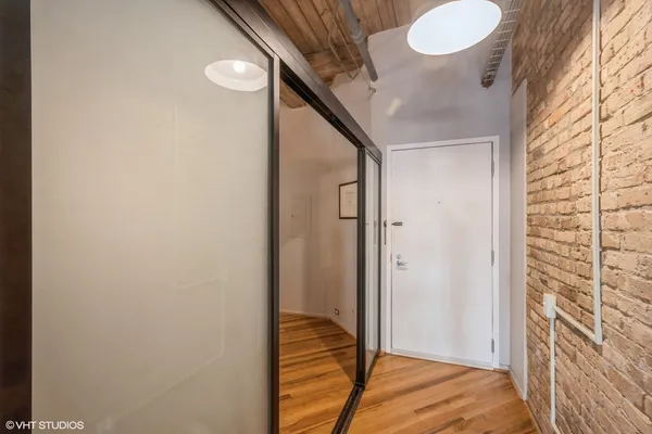 $2,400 | 225 West Huron Street, Unit 611, Chicago, IL 60654
