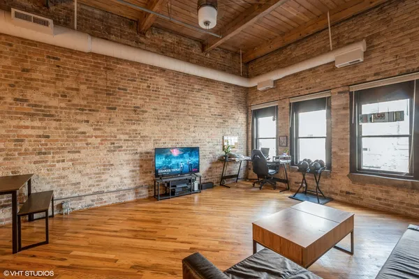 $2,400 | 225 West Huron Street, Unit 611, Chicago, IL 60654