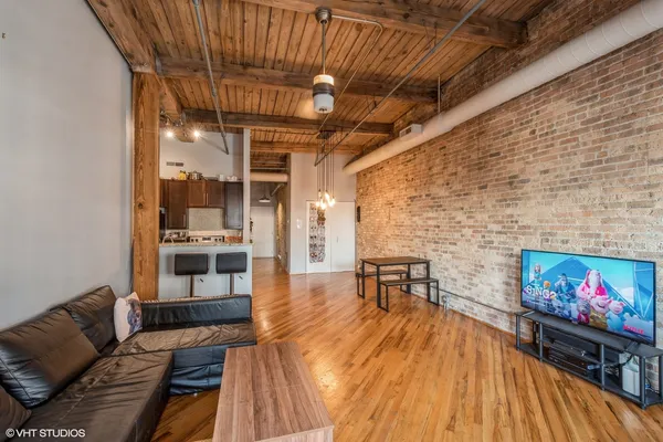 $2,400 | 225 West Huron Street, Unit 611, Chicago, IL 60654