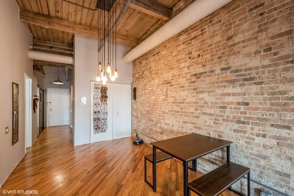 $2,400 | 225 West Huron Street, Unit 611, Chicago, IL 60654