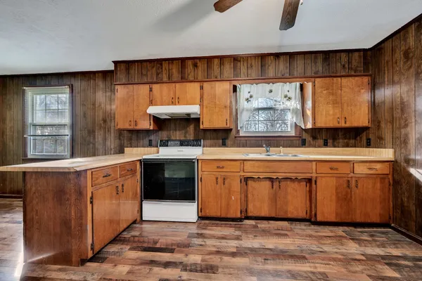 $229,900 | 1151 Chestnut Drive, Burns, TN 37029