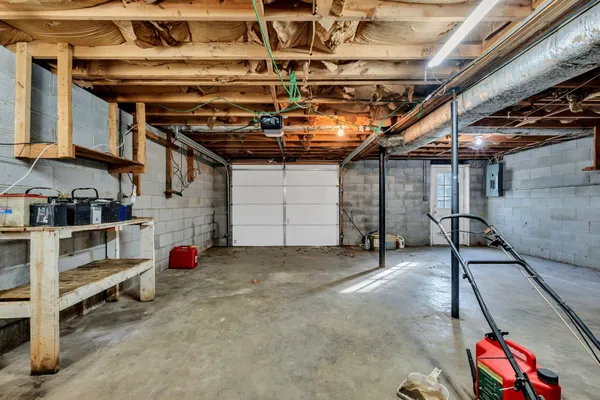 $229,900 | 1151 Chestnut Drive, Burns, TN 37029