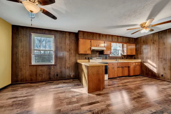 $229,900 | 1151 Chestnut Drive, Burns, TN 37029