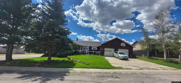 $215,000 | 1010 Feldspar Court, Hanna, WY 82327