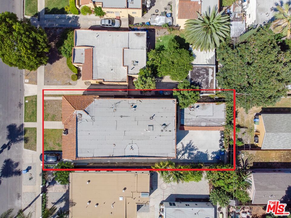 2924 12th Avenue Los Angeles, CA 90018 - Photo 1 of 49 an aerial view of a house