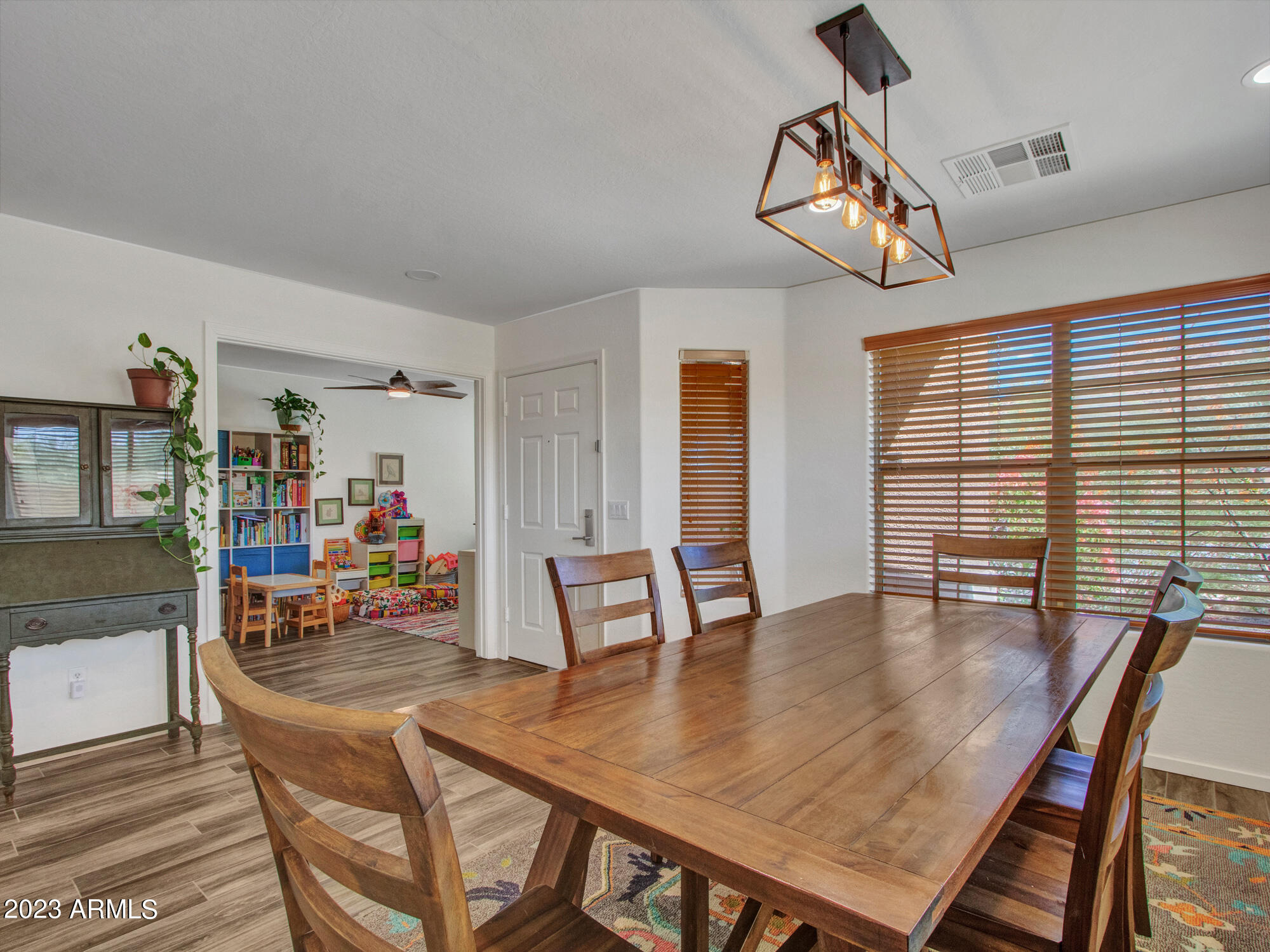 2309 West Florentine Road Phoenix, AZ 85086 - Photo 28 of 74 03-Dining (3)