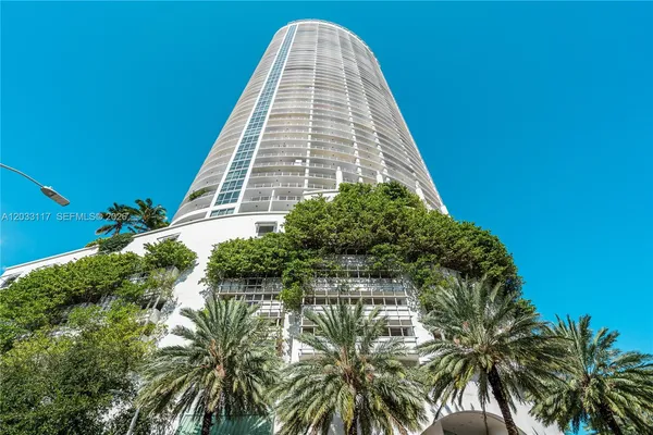 $3,900 | 1750 North Bayshore Drive, Unit 1815, Miami, FL 33132