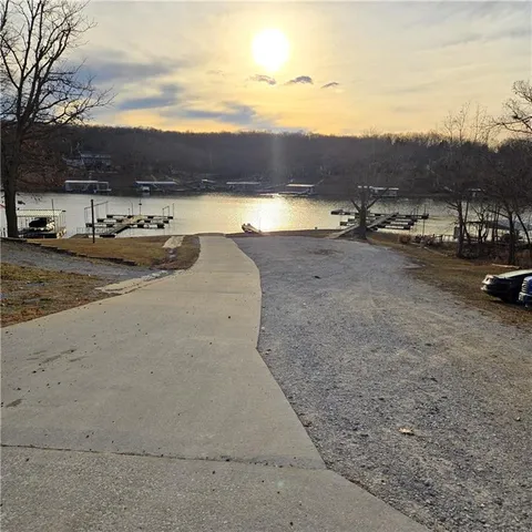 $185,000 | 28672 Mistletoe Avenue, Warsaw, MO 65355