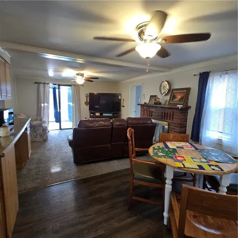 $185,000 | 28672 Mistletoe Avenue, Warsaw, MO 65355