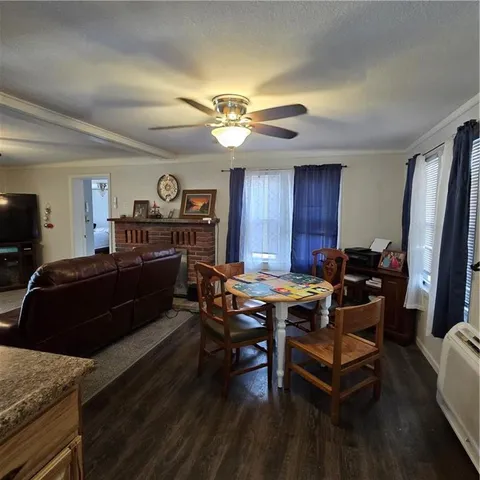 $185,000 | 28672 Mistletoe Avenue, Warsaw, MO 65355