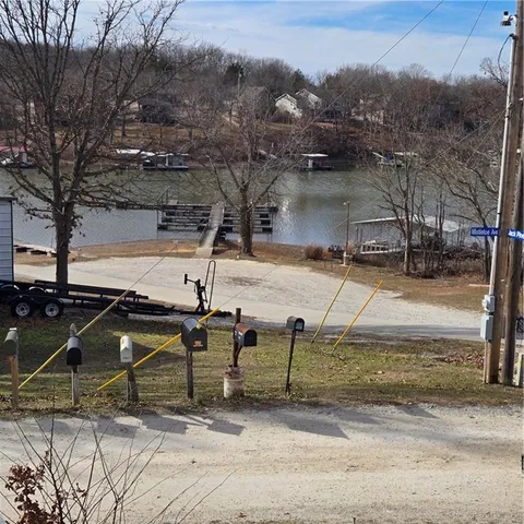 $185,000 | 28672 Mistletoe Avenue, Warsaw, MO 65355