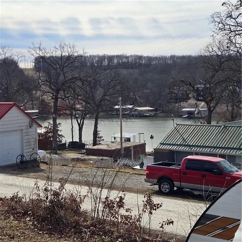 $185,000 | 28672 Mistletoe Avenue, Warsaw, MO 65355