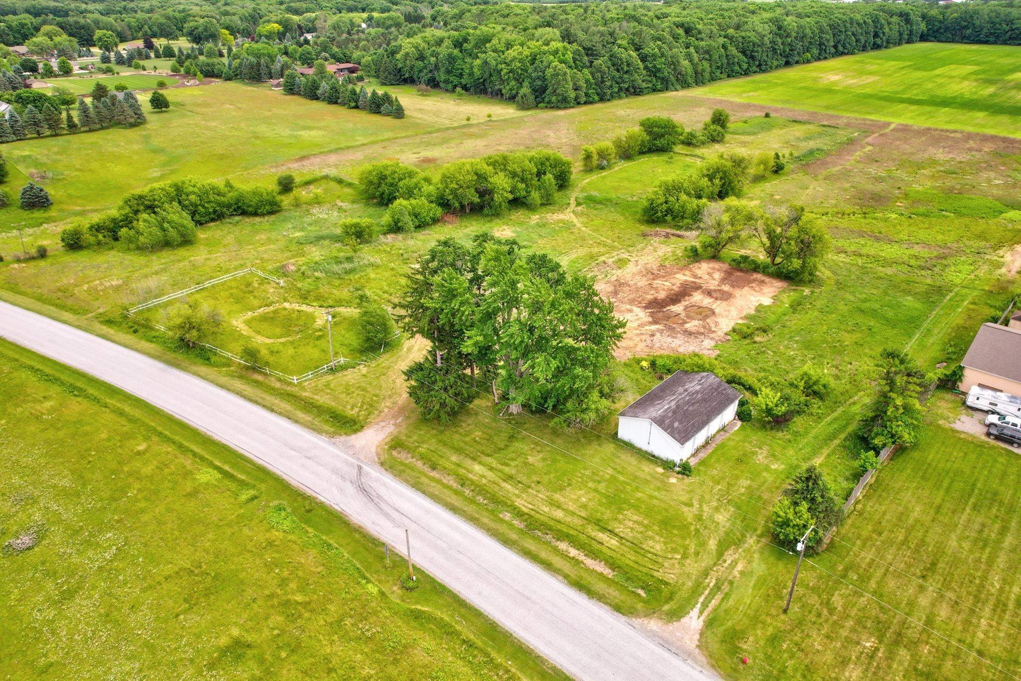 7670 East Curtis Road Frankenmuth, MI 48734 - Photo 3 of 30