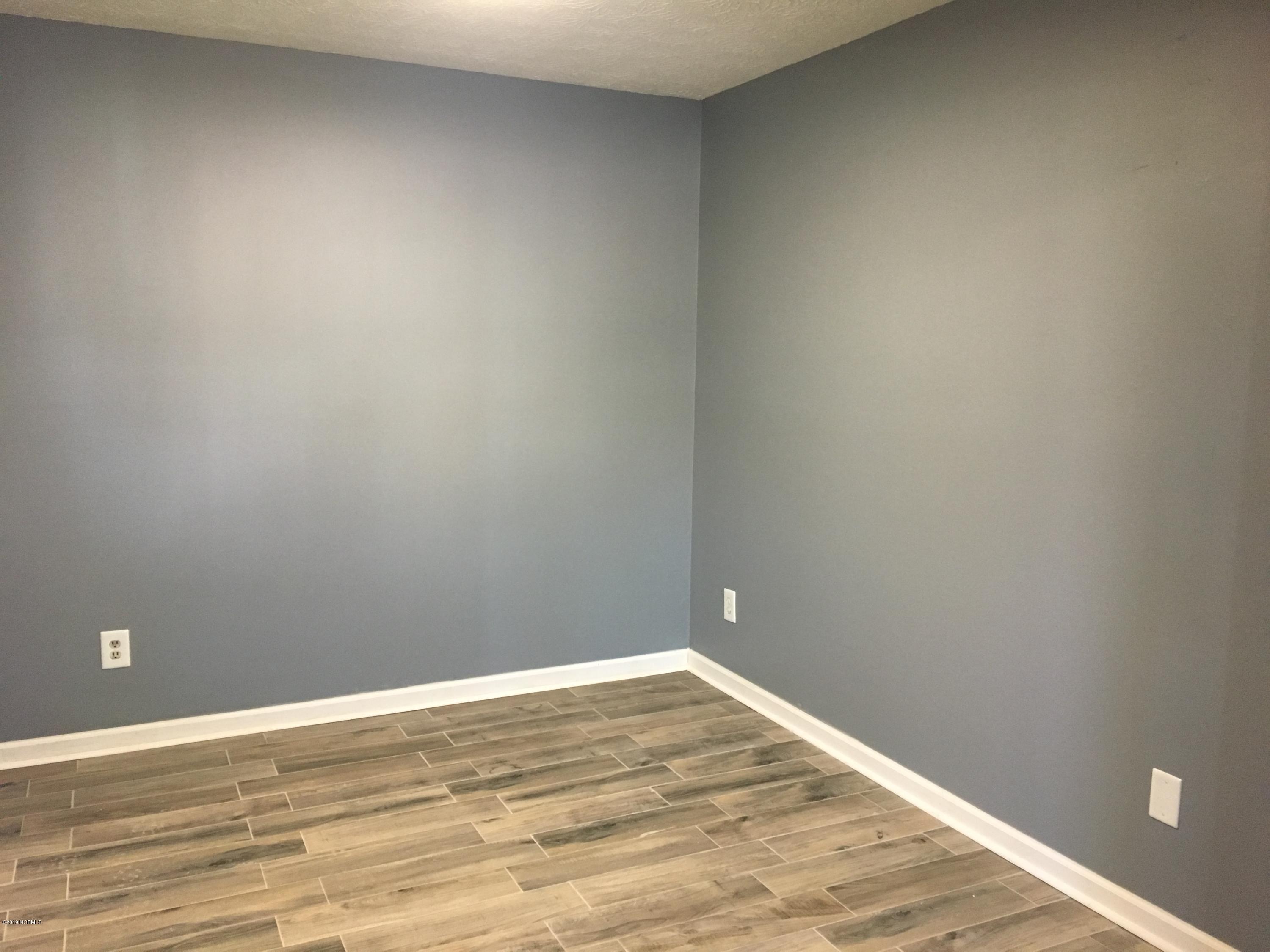 4516 Greentree Road, Unit 6 Wilmington, NC 28405 - Photo 2 of 6 IMG_2653