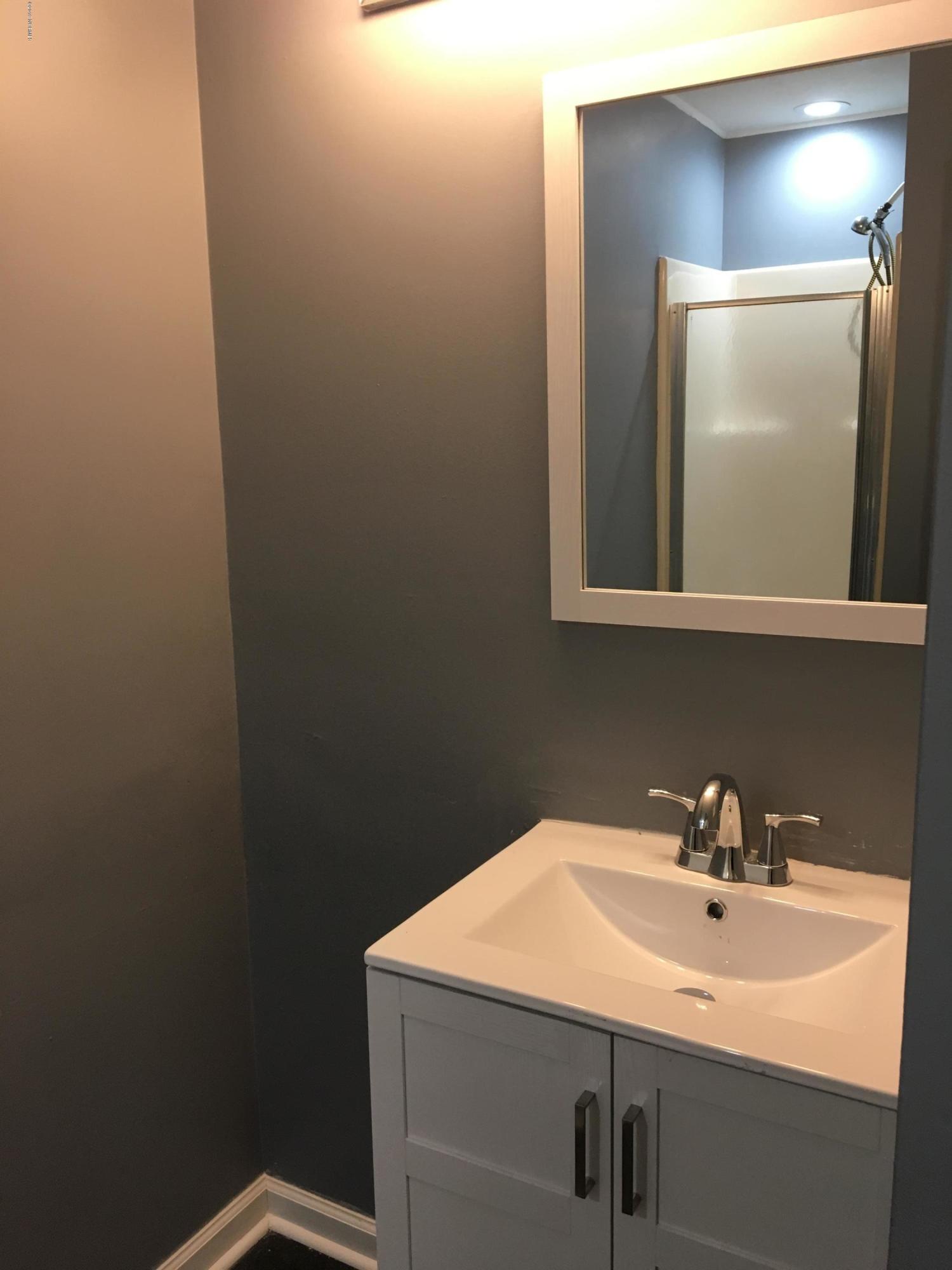 4516 Greentree Road, Unit 6 Wilmington, NC 28405 - Photo 5 of 6 IMG_2656