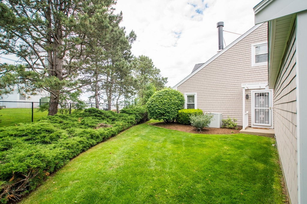 76 Harbourside Road, Unit 76 Quincy, MA 02171 - Photo 23 of 30