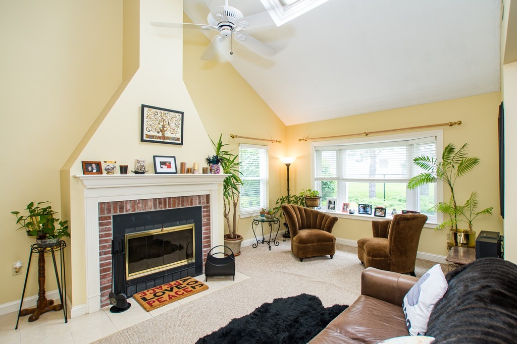 76 Harbourside Road, Unit 76 Quincy, MA 02171 - Photo 3 of 30