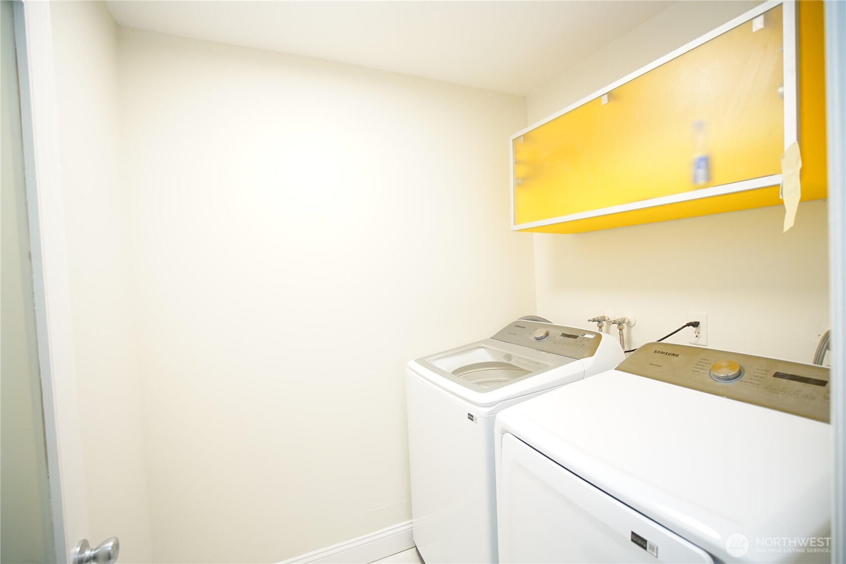 2811 Southwest 350th Place Federal Way, WA 98023 - Photo 8 of 23 a utility room with dryer and washer