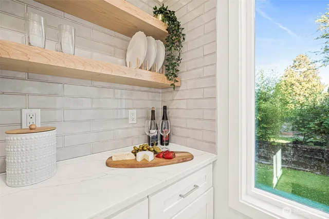 $5,300 | 2914 East Columbia Street, Seattle, WA 98122