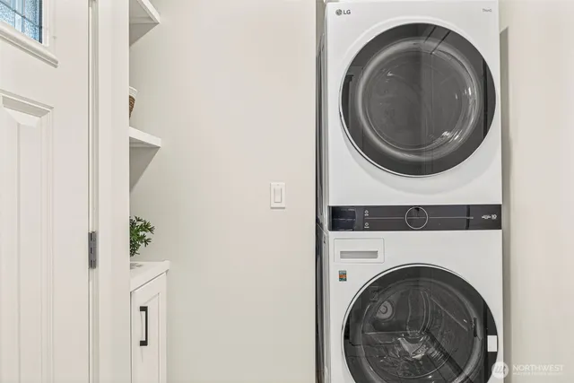 $5,300 | 2914 East Columbia Street, Seattle, WA 98122