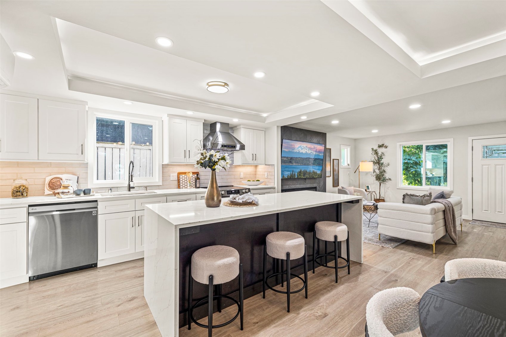 2914 East Columbia Street Seattle, WA 98122 - Photo 2 of 39