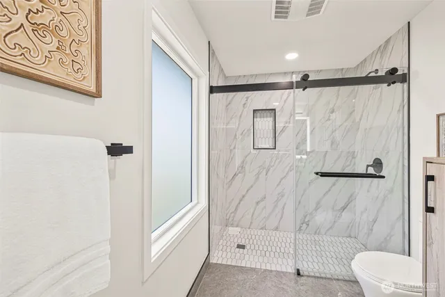 $5,300 | 2914 East Columbia Street, Seattle, WA 98122