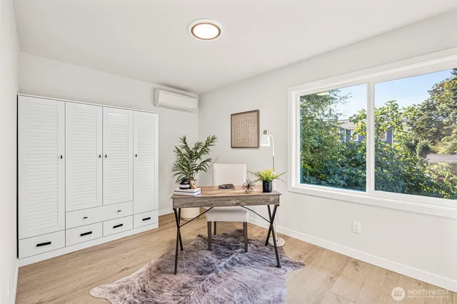 $5,300 | 2914 East Columbia Street, Seattle, WA 98122