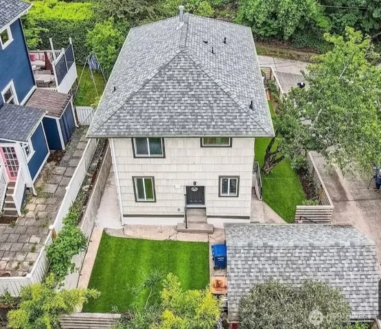 $5,300 | 2914 East Columbia Street, Seattle, WA 98122