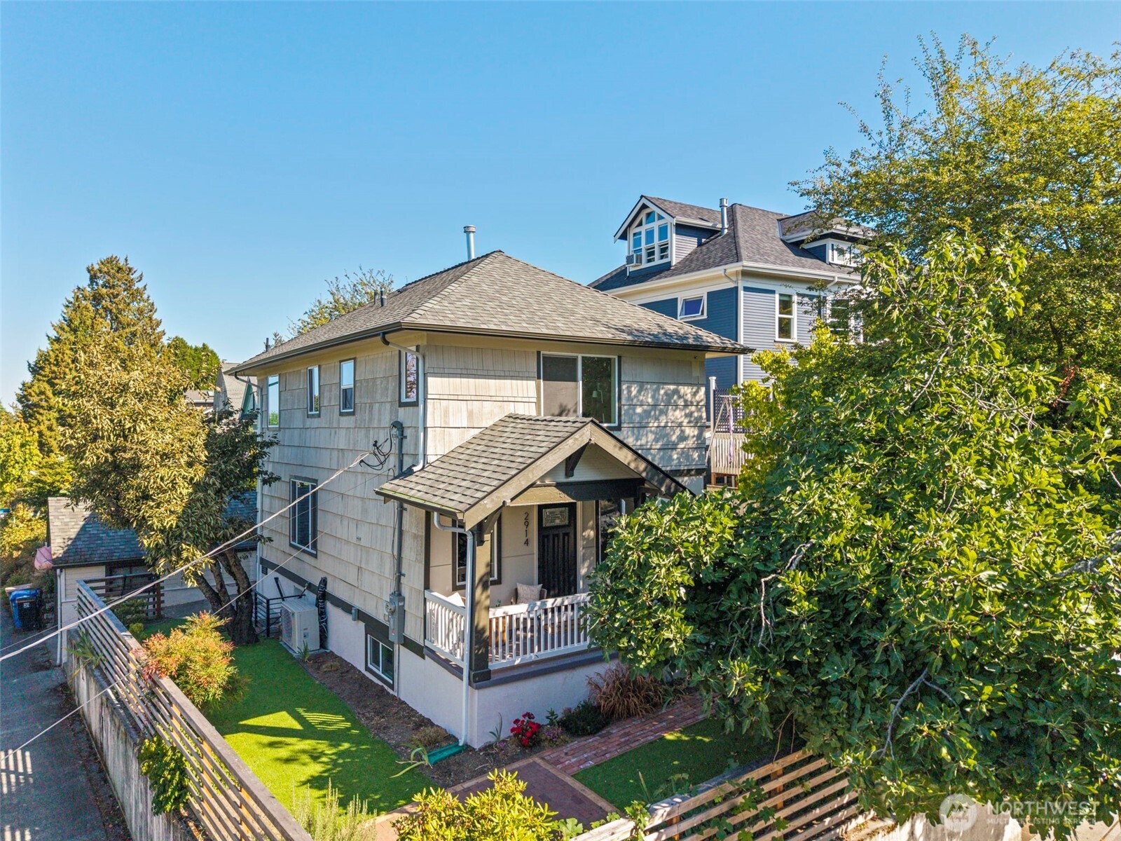 2914 East Columbia Street Seattle, WA 98122 - Photo 5 of 39