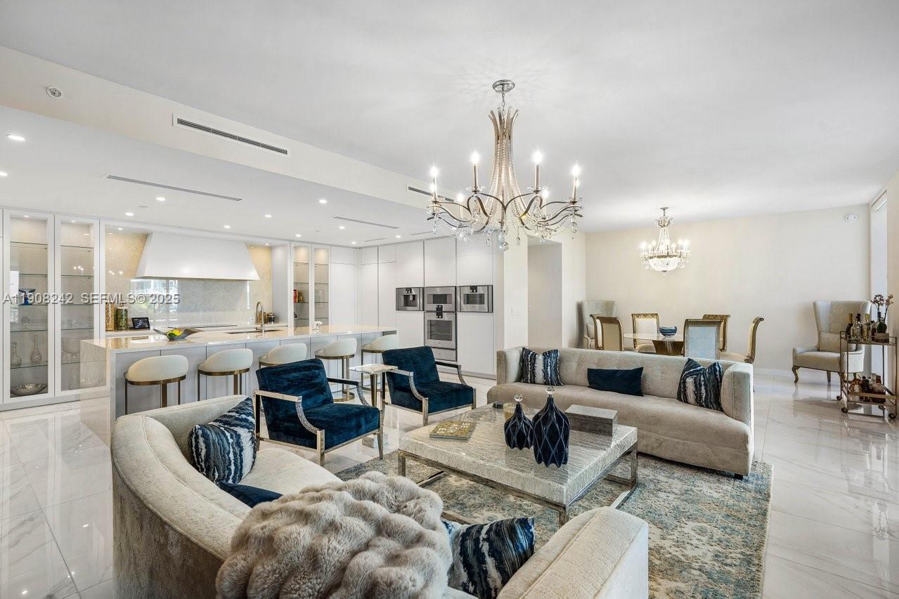 210 Southeast Mizner Boulevard, Unit 403 Boca Raton, FL 33432 - Photo 11 of 55 Gallery Image 11