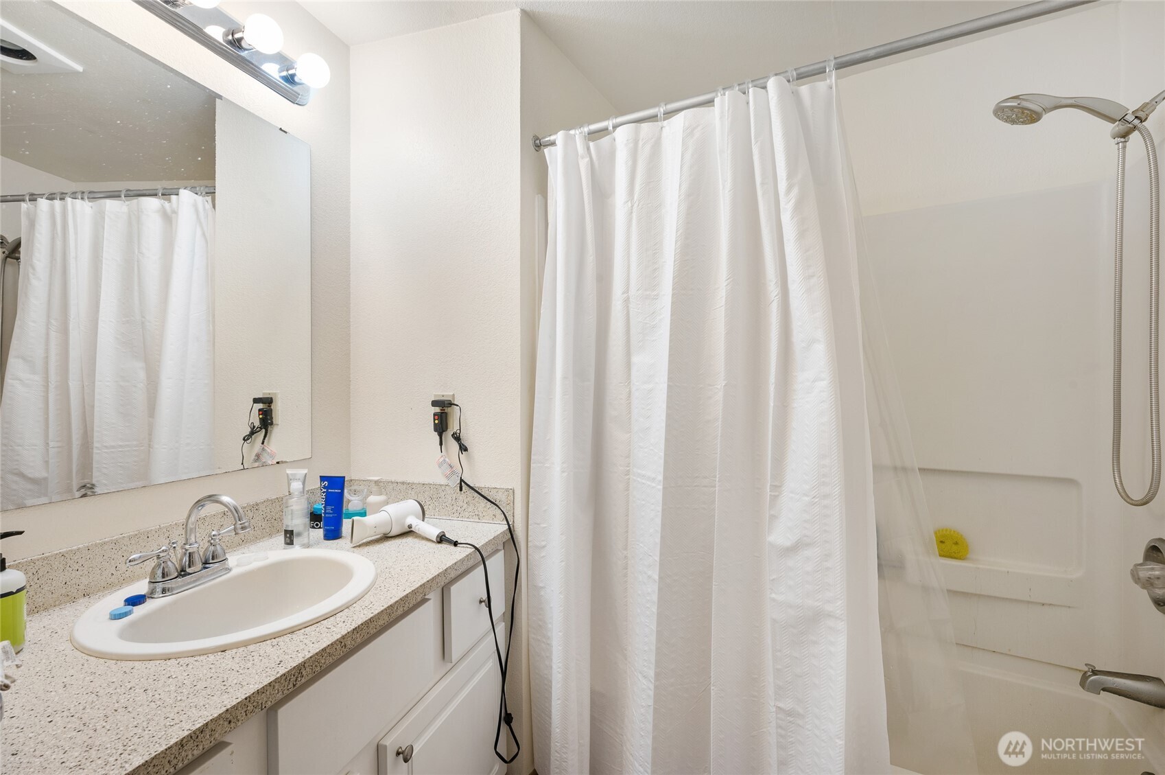 2418 Northwest 57th Street Seattle, WA 98107 - Photo 14 of 20