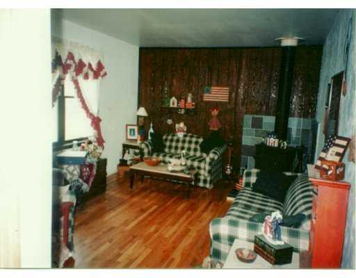 67 Wheatley Road Charleroi, PA 15022 - Photo 4 of 8 Living Room.