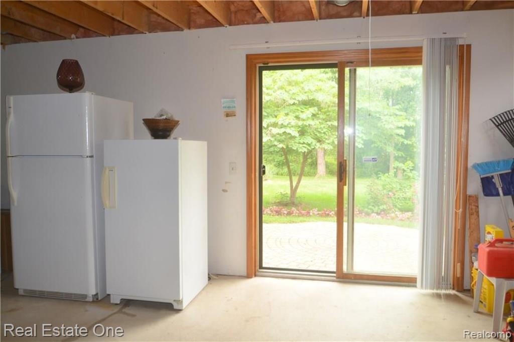 237 Windrift Rochester Hills, MI 48307 - Photo 11 of 21
