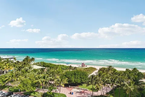 $640,000 | 6450 Collins Avenue, Unit 901, Miami Beach, FL 33141