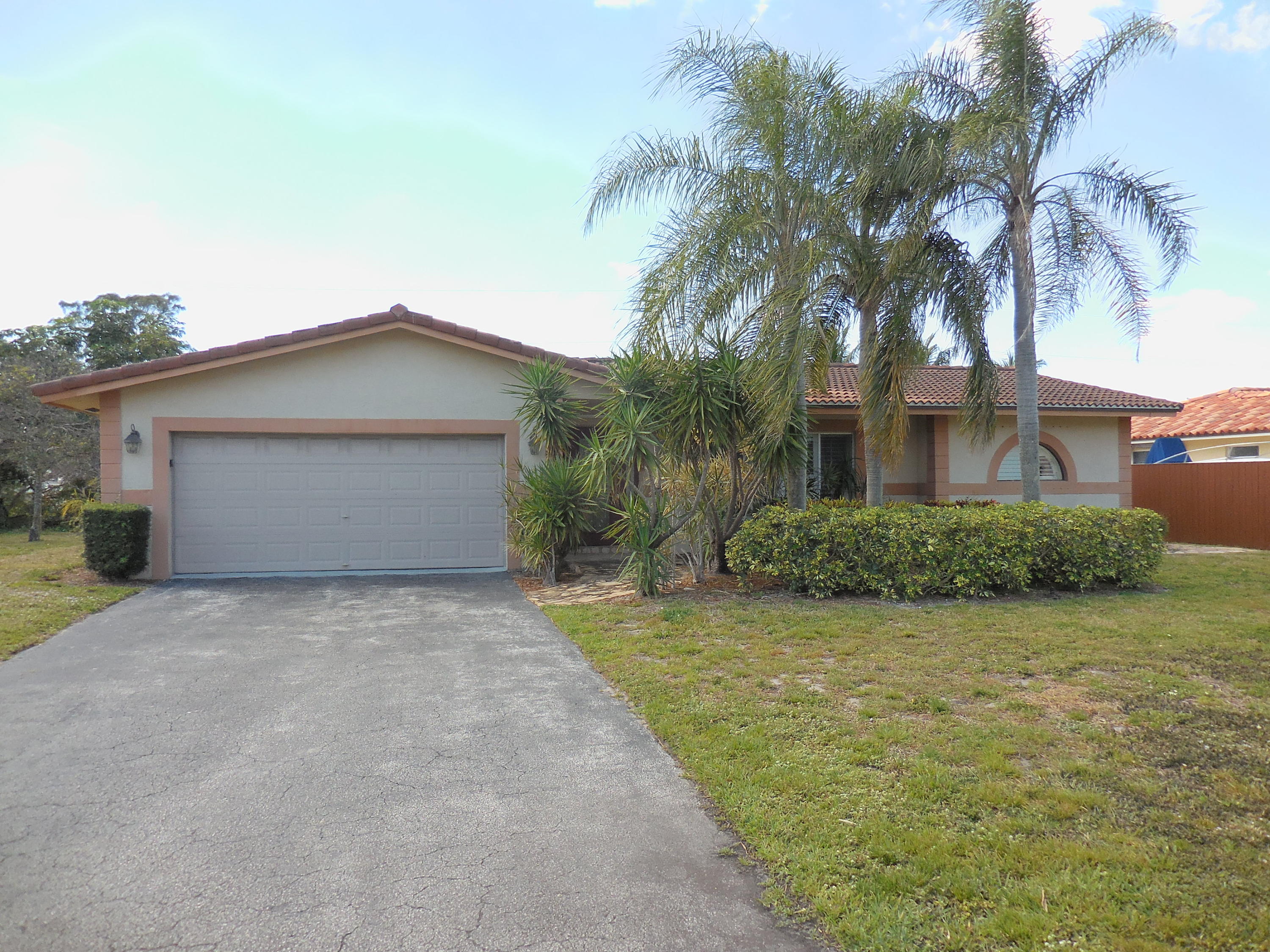 835 Northwest 5th Avenue Boca Raton, FL 33432 - Photo 2 of 41 Front of home