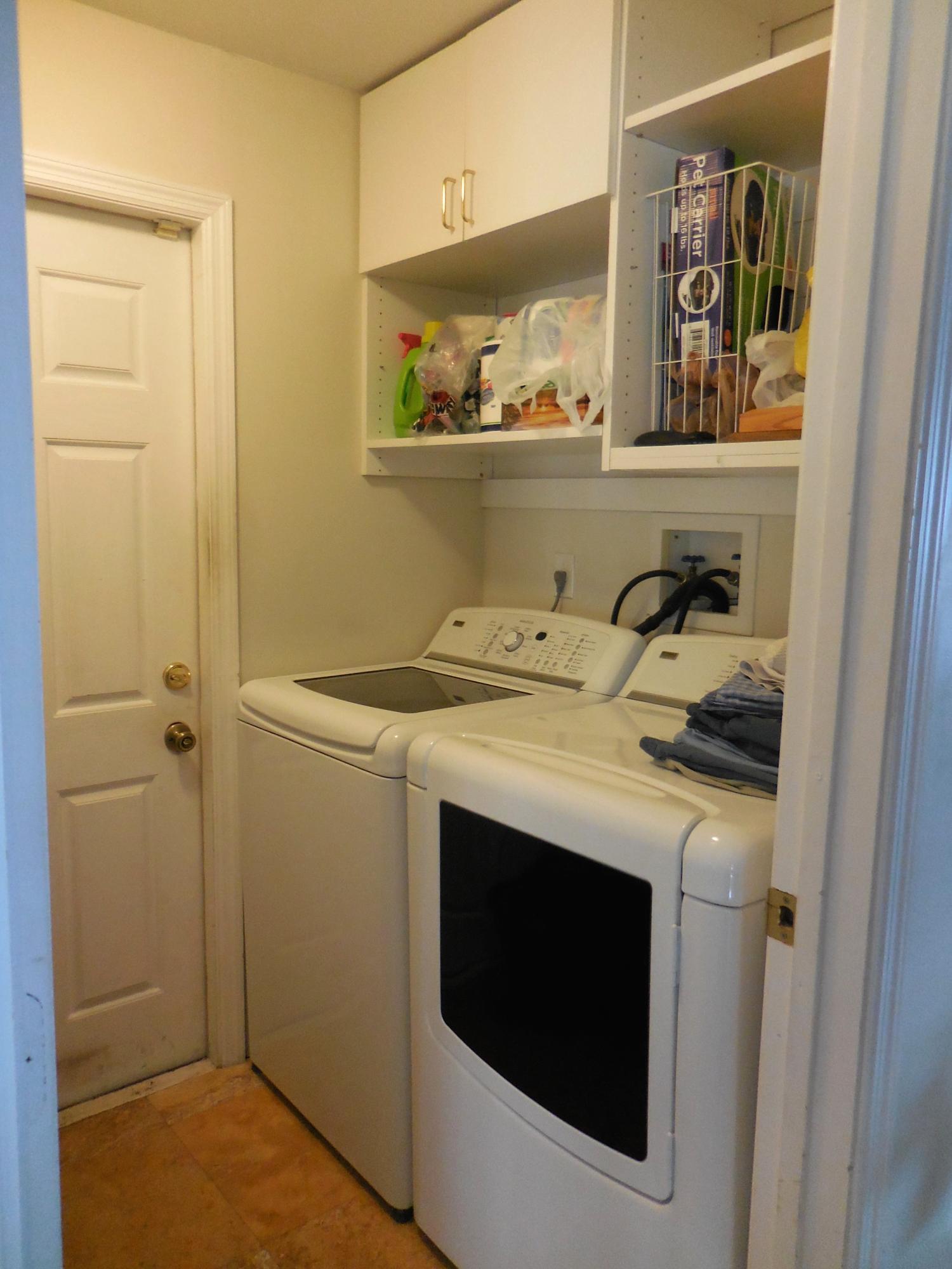 835 Northwest 5th Avenue Boca Raton, FL 33432 - Photo 28 of 41 Indoor laundry!