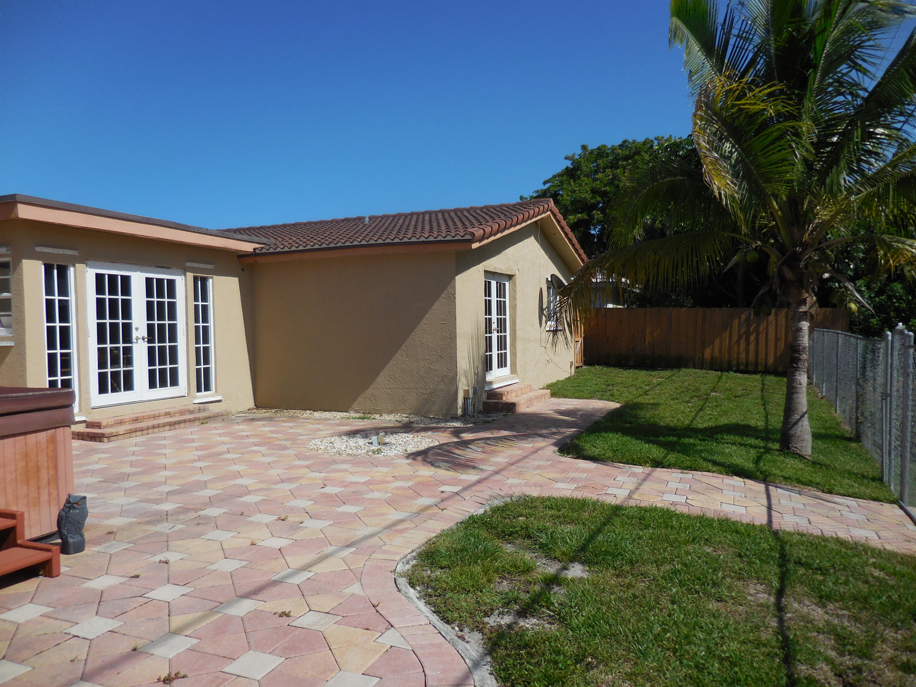 835 Northwest 5th Avenue Boca Raton, FL 33432 - Photo 41 of 41 DSCN6027