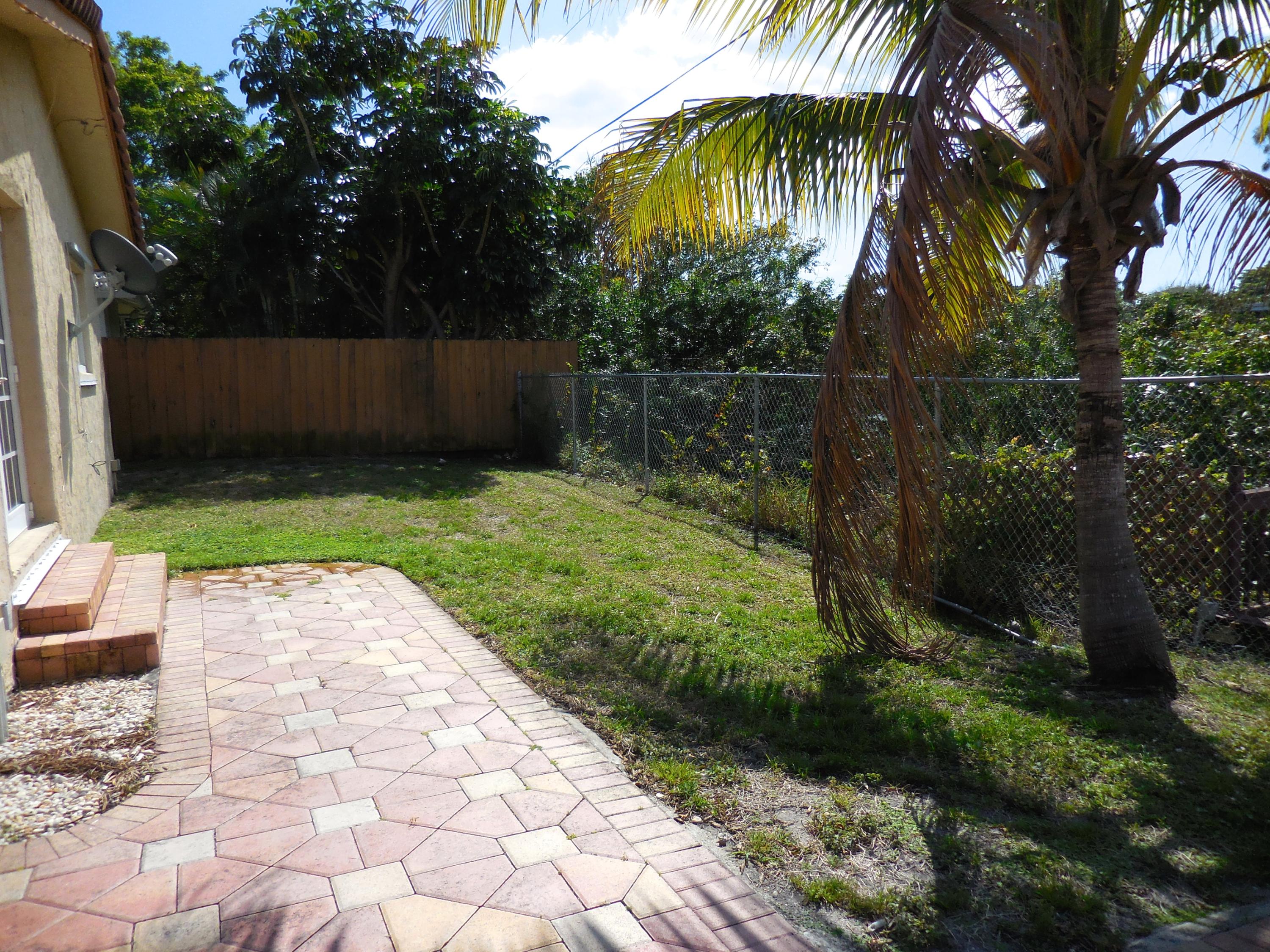 835 Northwest 5th Avenue Boca Raton, FL 33432 - Photo 6 of 41 DSCN4643