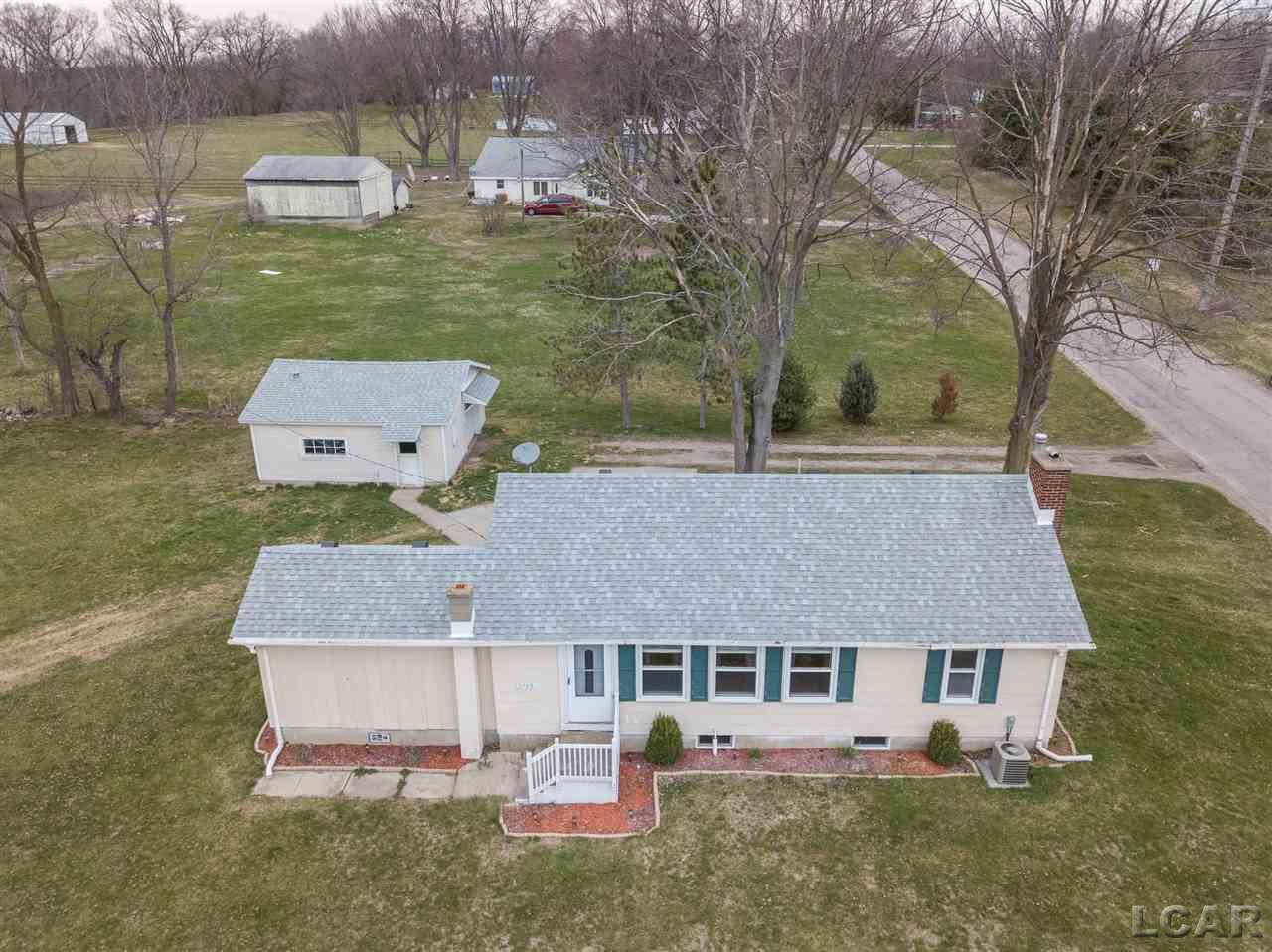 2798 Laberdee Road Adrian, MI 49221 - Photo 28 of 30 31343264-27.JPG