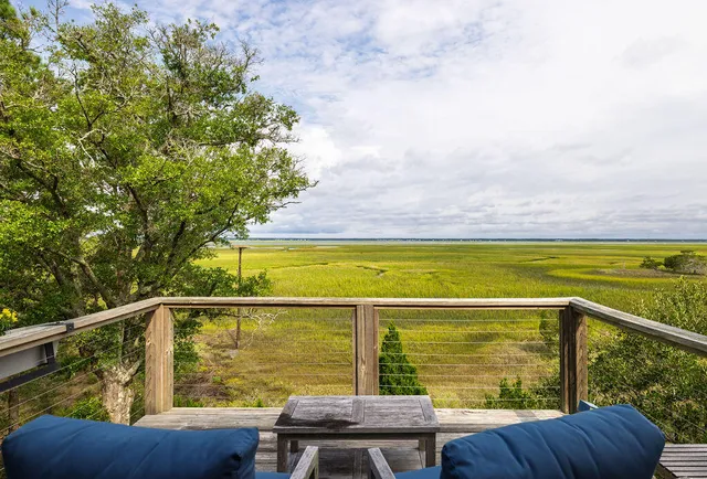 $1,200,000 | 242 Old House Lane, Dewees Island, SC 29429