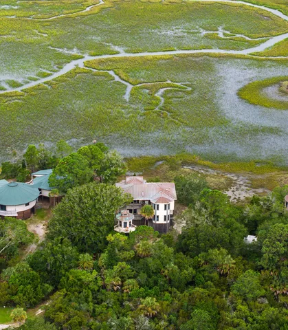 $1,200,000 | 242 Old House Lane, Dewees Island, SC 29429