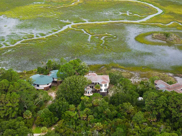 $1,200,000 | 242 Old House Lane, Dewees Island, SC 29429